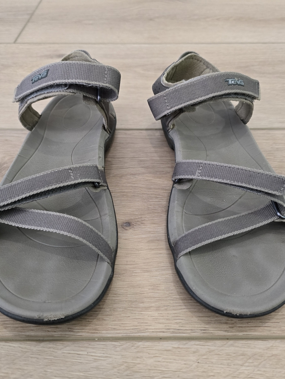 Teva Sandals Sporty Hiking Walking Strappy Comfort Casual Gray Size 8